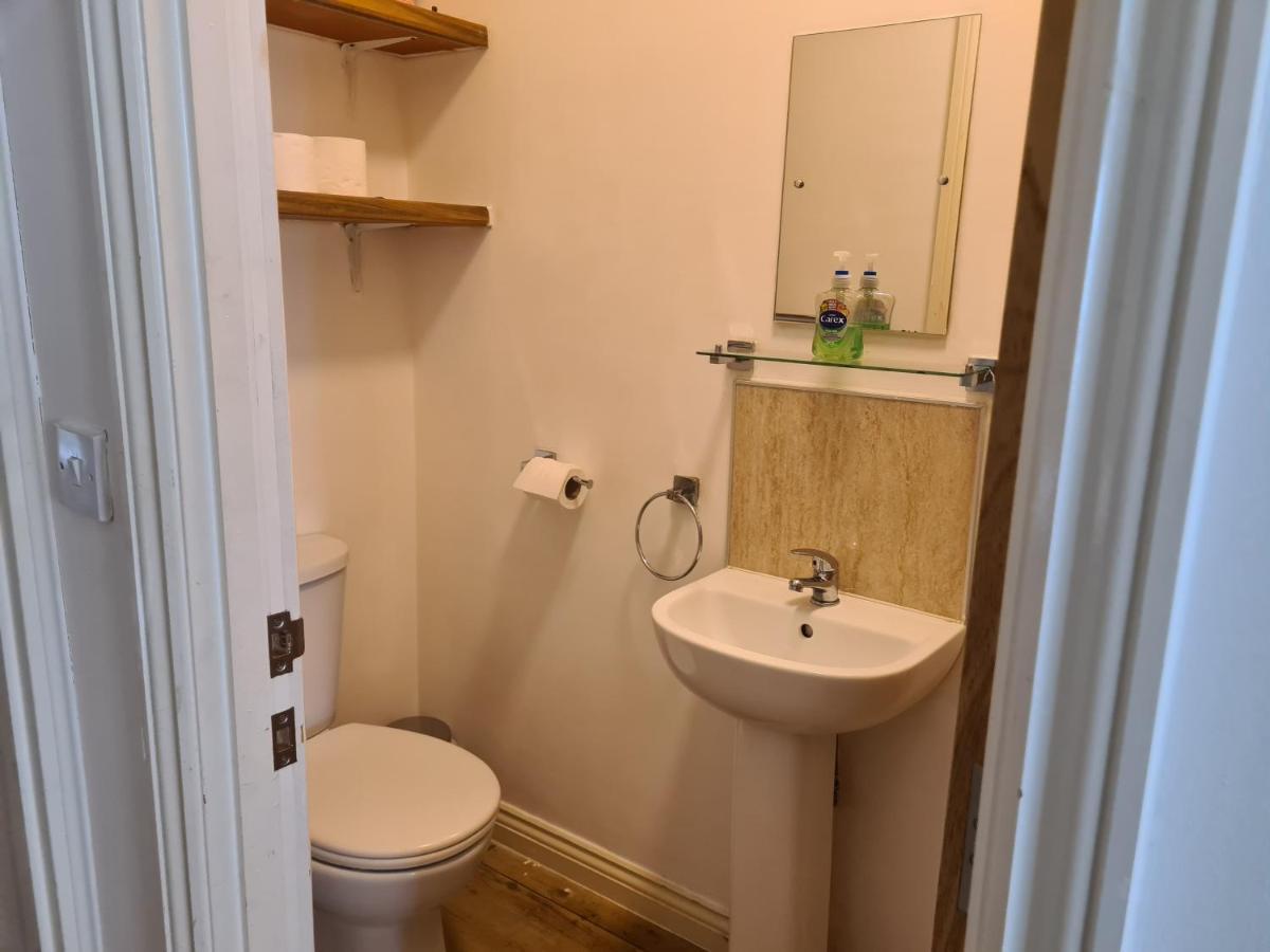 Yarmouth Apartments, Street Permit Parking, Close To Everything, Beach, Pier, Free Wifi غريت يورماوث الغرفة الصورة
