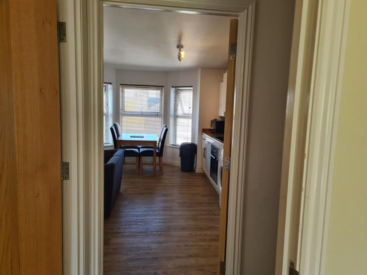 Yarmouth Apartments, Street Permit Parking, Close To Everything, Beach, Pier, Free Wifi غريت يورماوث المظهر الخارجي الصورة