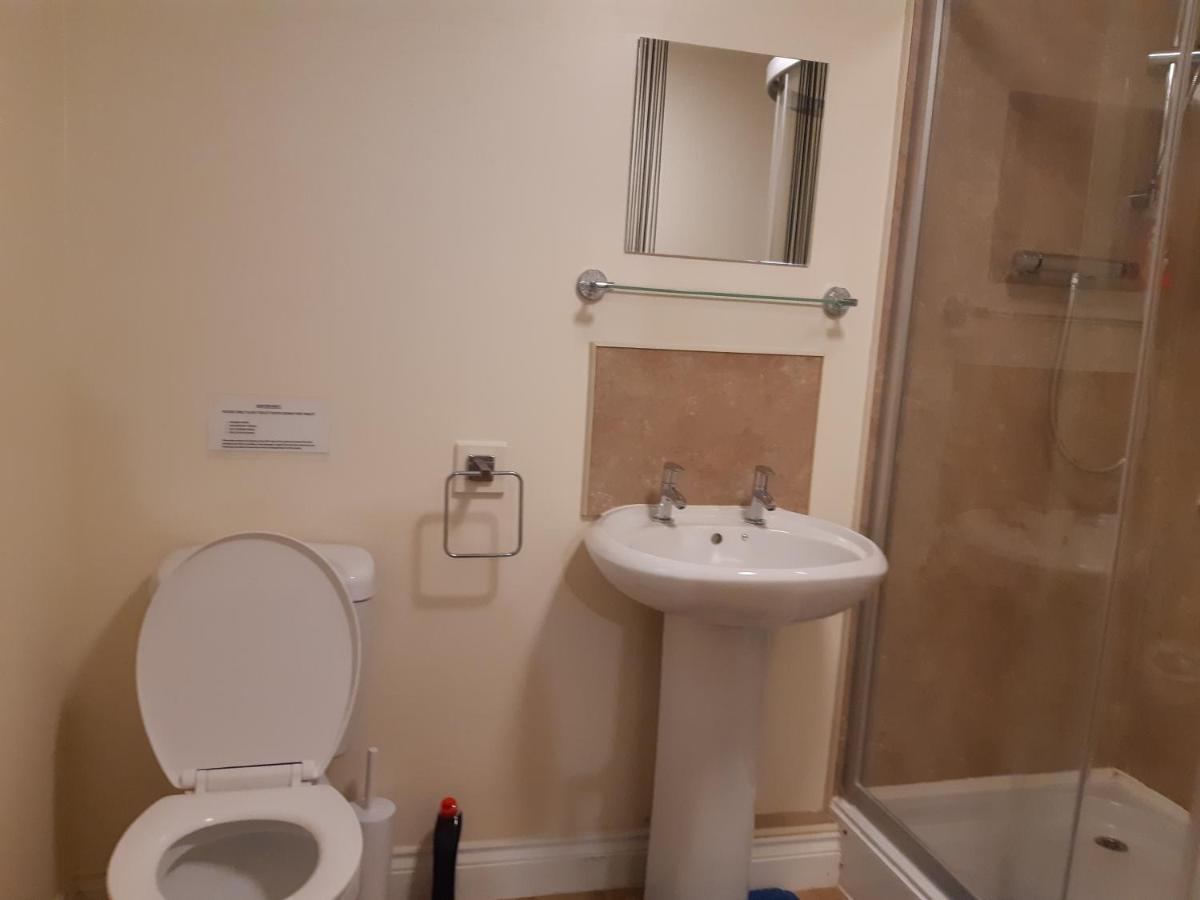 Yarmouth Apartments, Street Permit Parking, Close To Everything, Beach, Pier, Free Wifi غريت يورماوث الغرفة الصورة